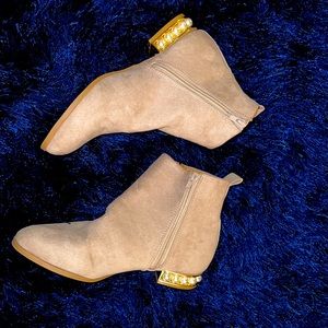 Beautiful tan flat bootie